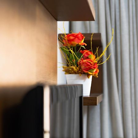 Britannia Suites Beirut Bagian luar foto