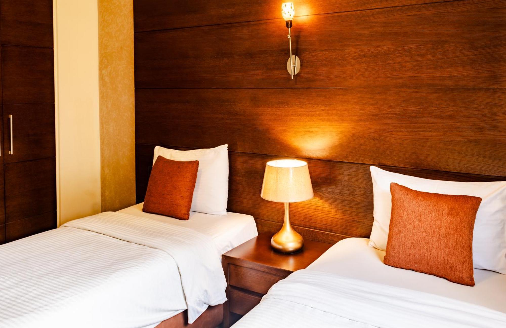 Britannia Suites Beirut Bagian luar foto