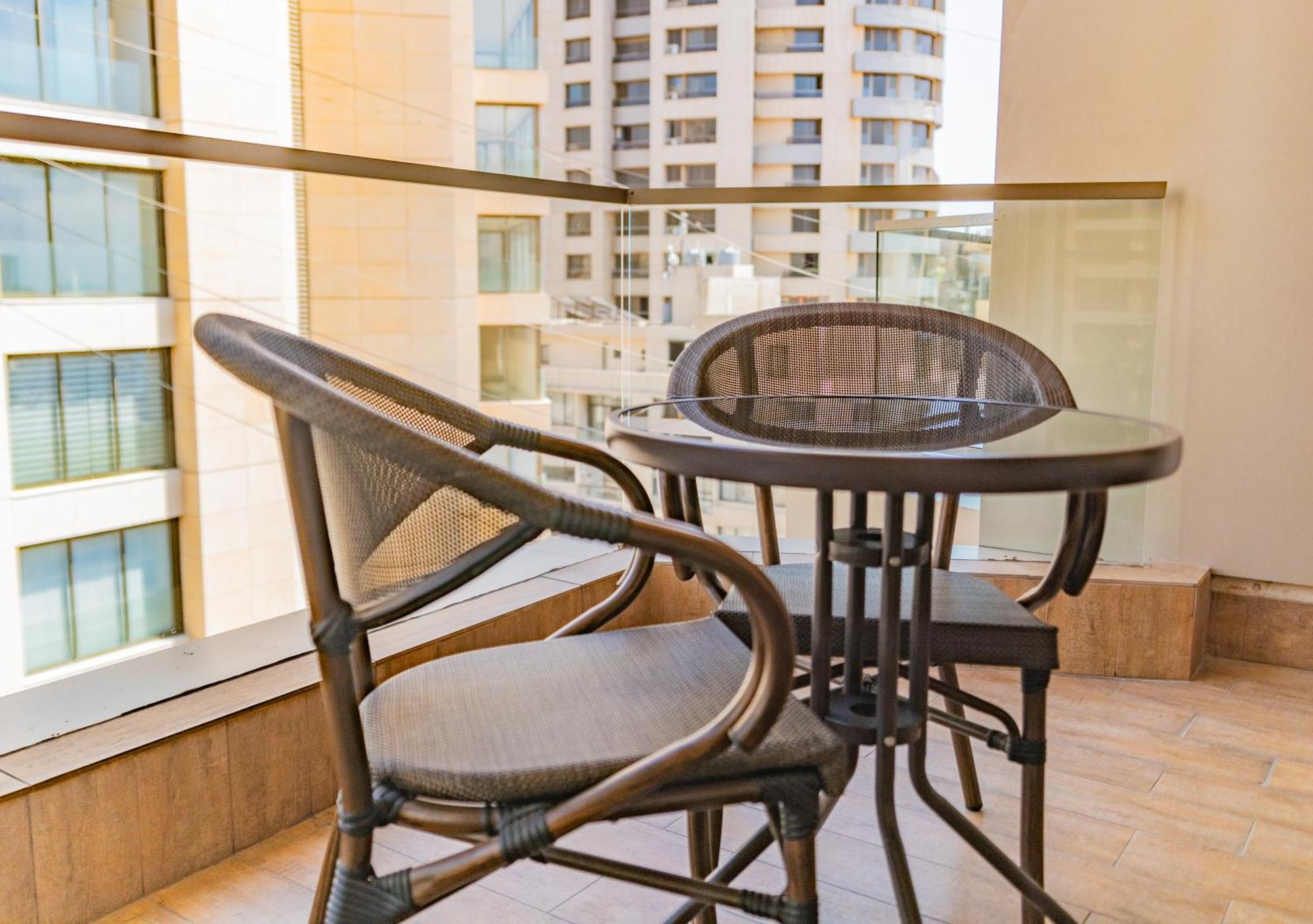 Britannia Suites Beirut Bagian luar foto